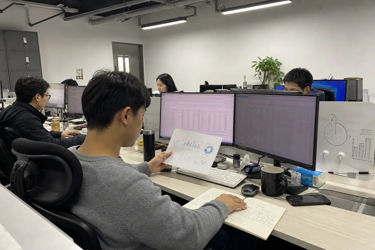上了一堆系统老板还是看不到数？BI 报表与经营看板的选型避坑指南