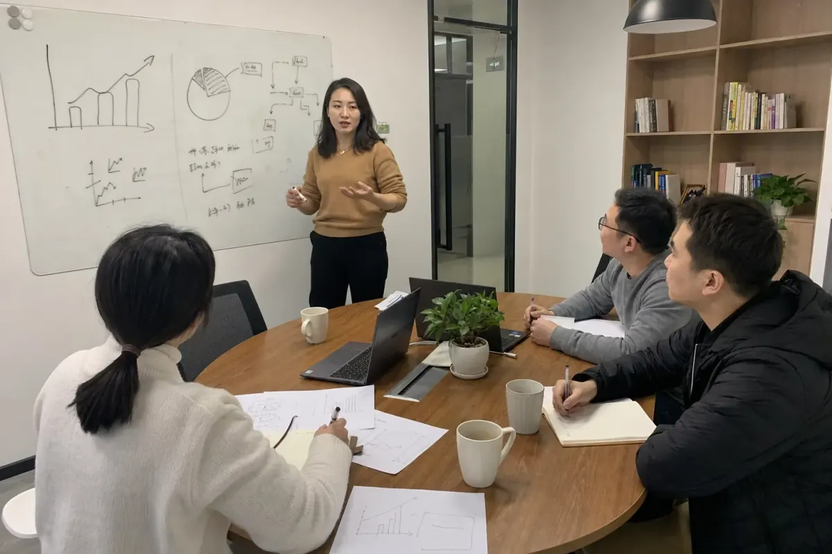 数字化预算怎么定？老板手里这笔钱该这样分（含三年 TCO 模板）