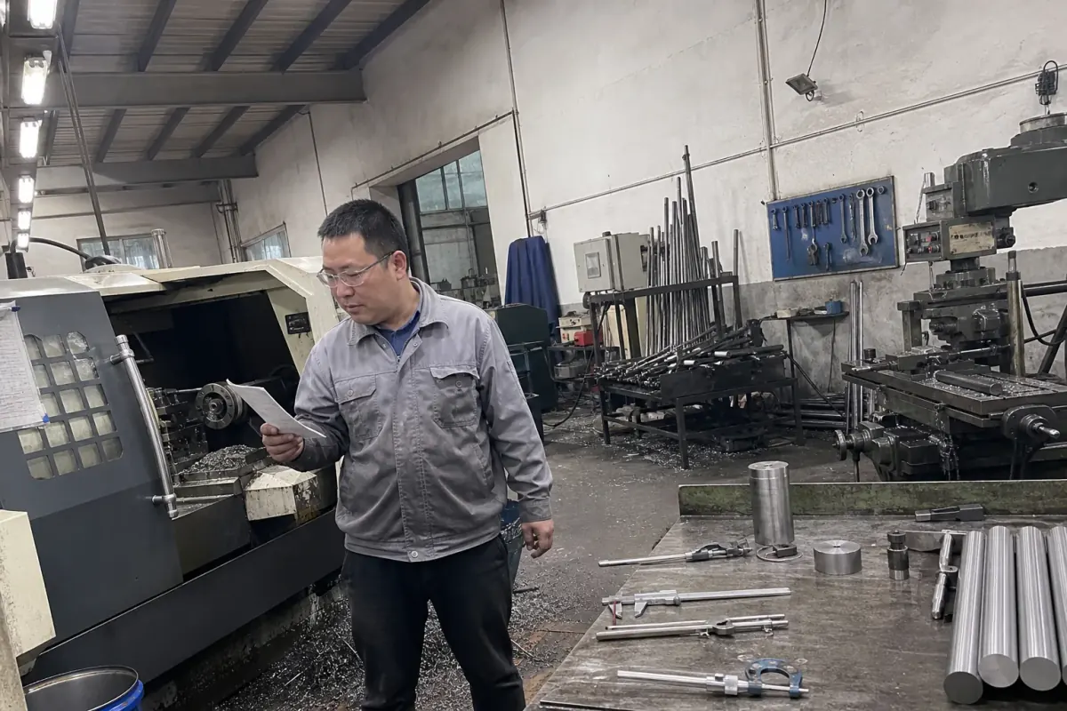 MES 系统大概多少钱?标品、低代码、定制三条路的费用与回本对比